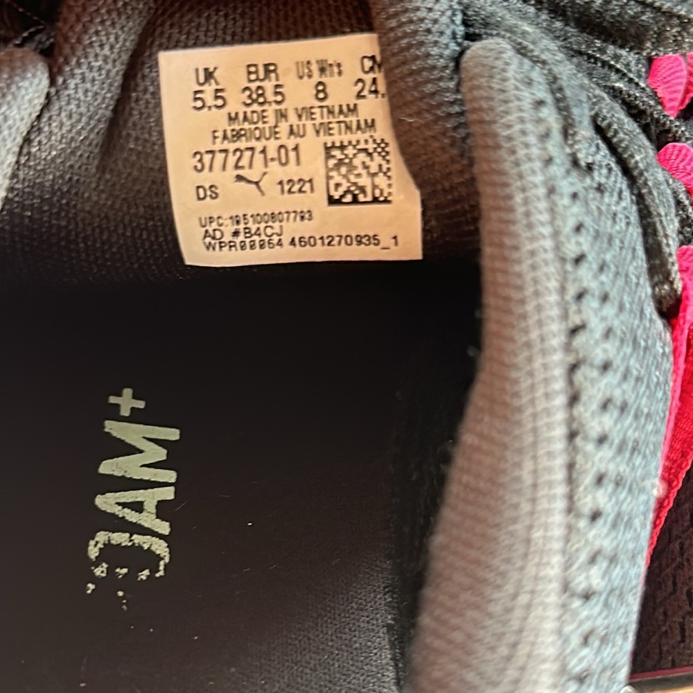 Puma Running Shoes - Picture 5 of 5